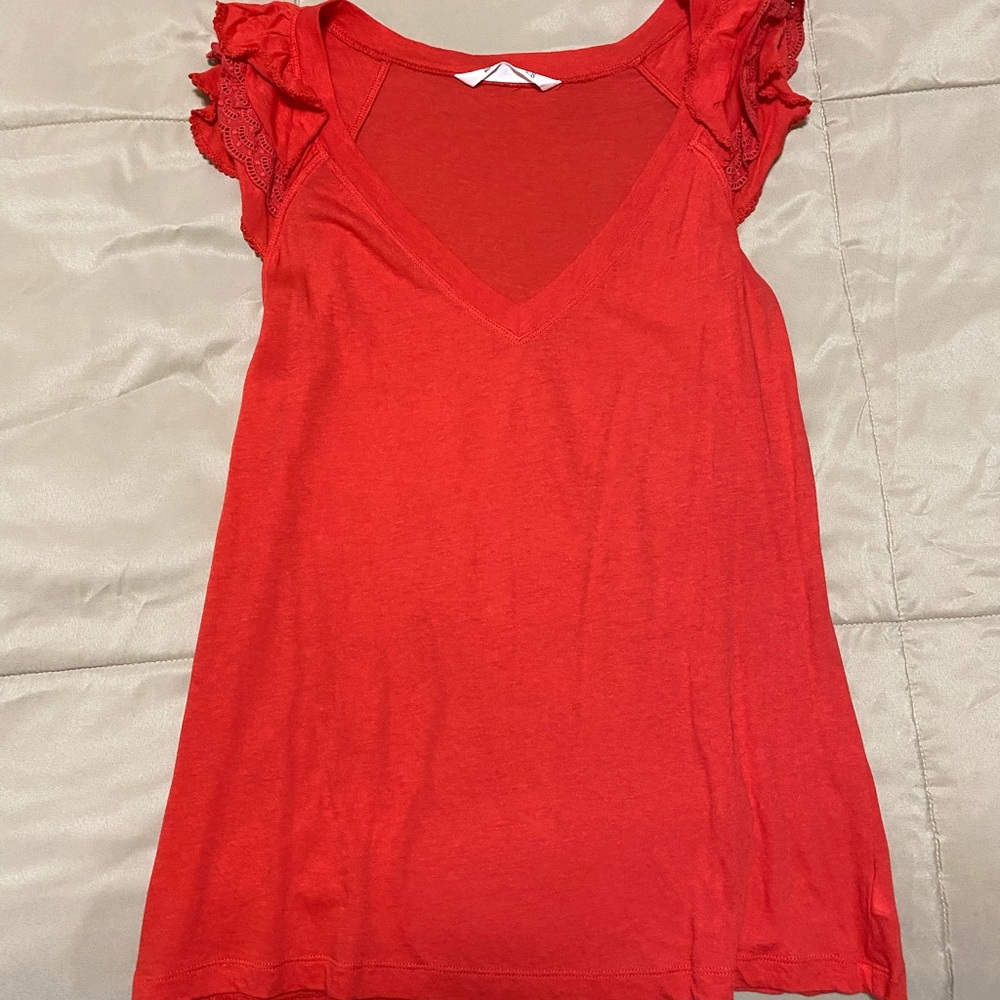 Old Navy shirt size small